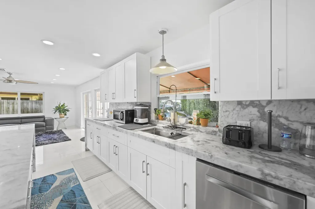 3531 NE 30th Avenue Lighthouse Point FL 33064
