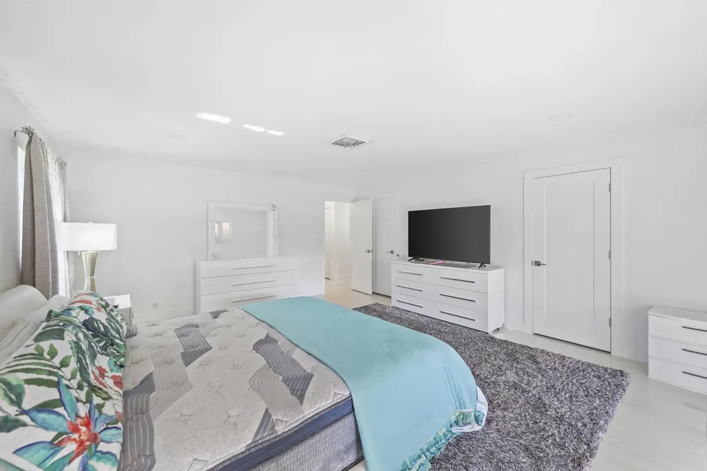 3531 NE 30th Avenue Lighthouse Point FL 33064