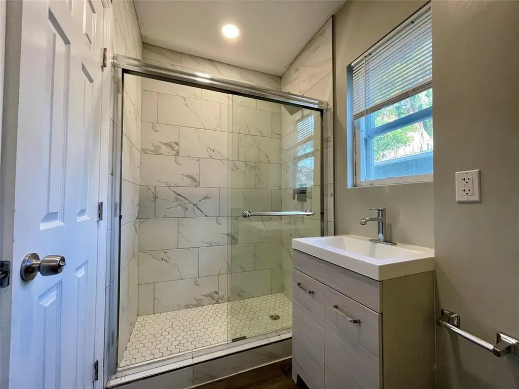 832 NE 17th Avenue Fort Lauderdale FL 33304