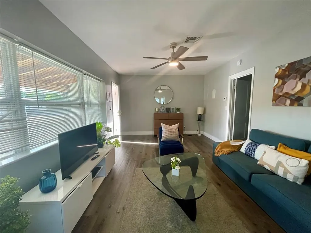 832 NE 17th Avenue Fort Lauderdale FL 33304