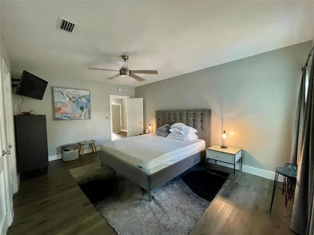 832 NE 17th Avenue Fort Lauderdale FL 33304
