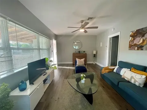 832 NE 17th Avenue Fort Lauderdale FL 33304