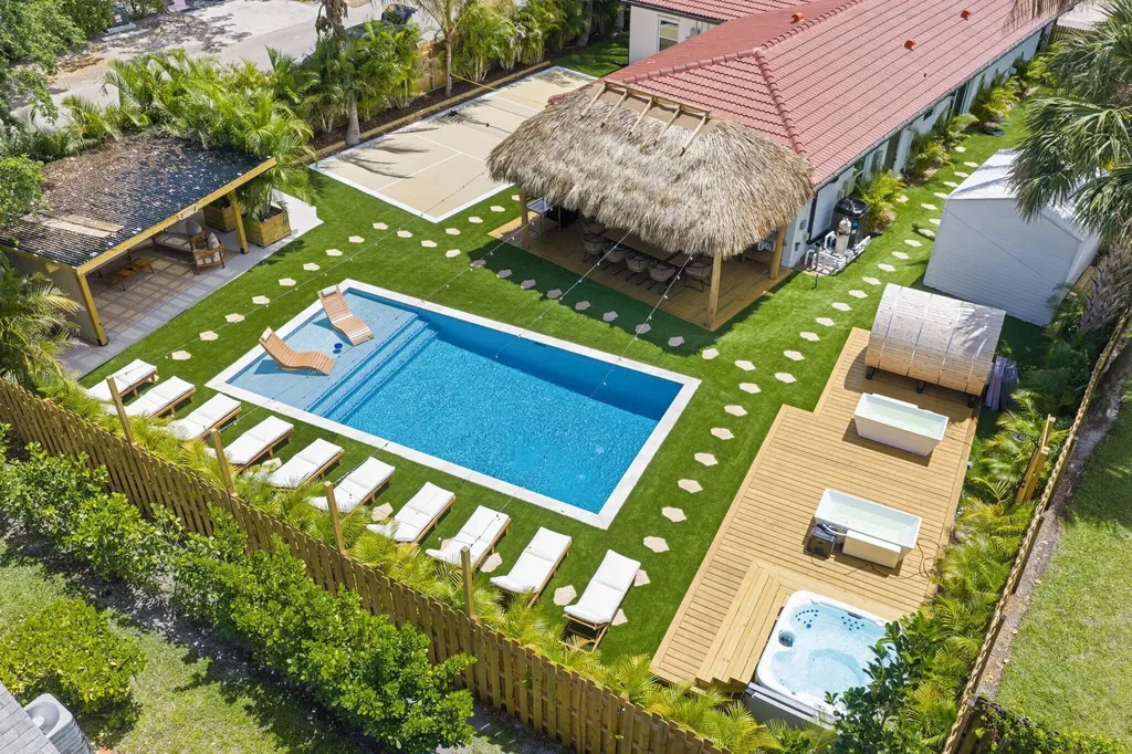 275 NE 16th Street Delray Beach FL 33444