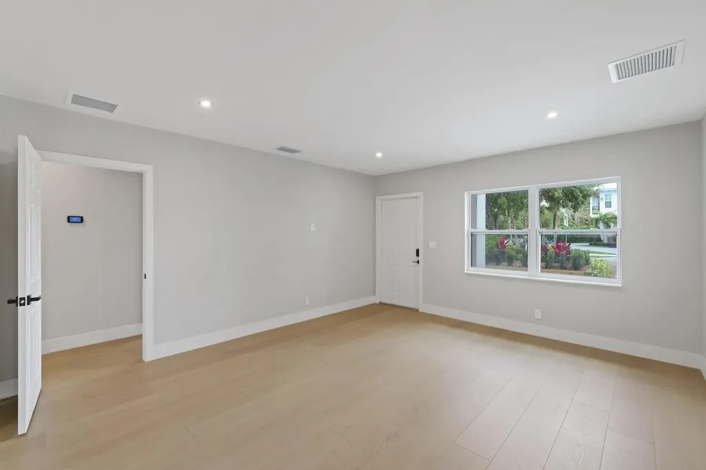 275 NE 16th Street Delray Beach FL 33444