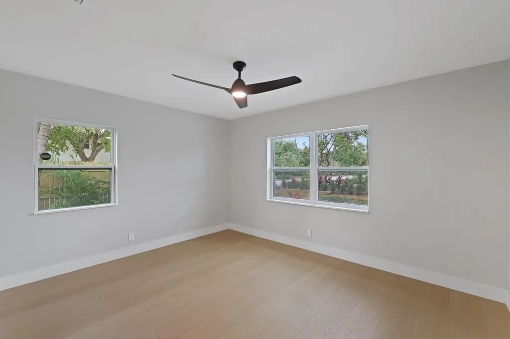 275 NE 16th Street Delray Beach FL 33444