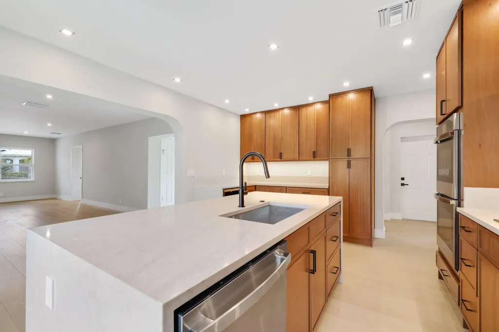 275 NE 16th Street Delray Beach FL 33444