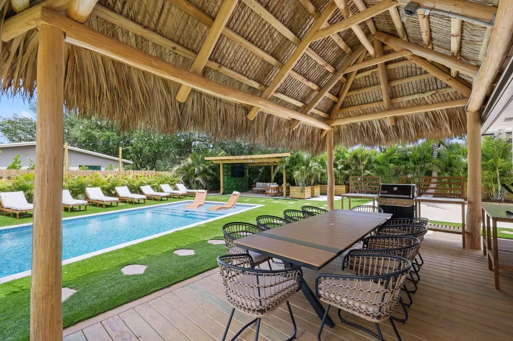 275 NE 16th Street Delray Beach FL 33444