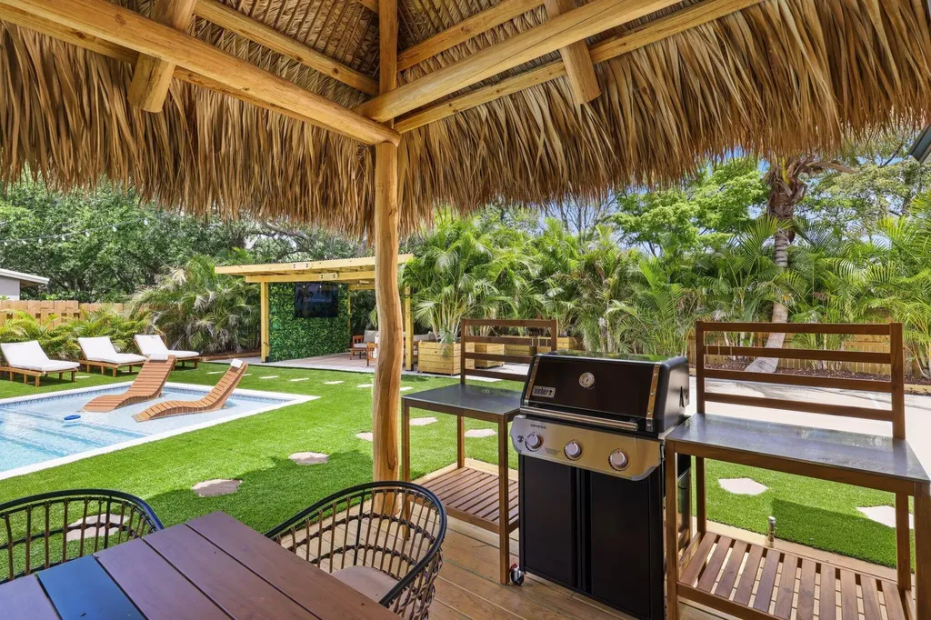 275 NE 16th Street Delray Beach FL 33444