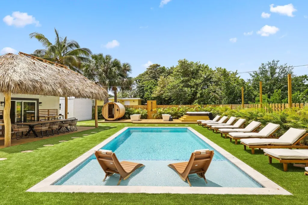 275 NE 16th Street Delray Beach FL 33444