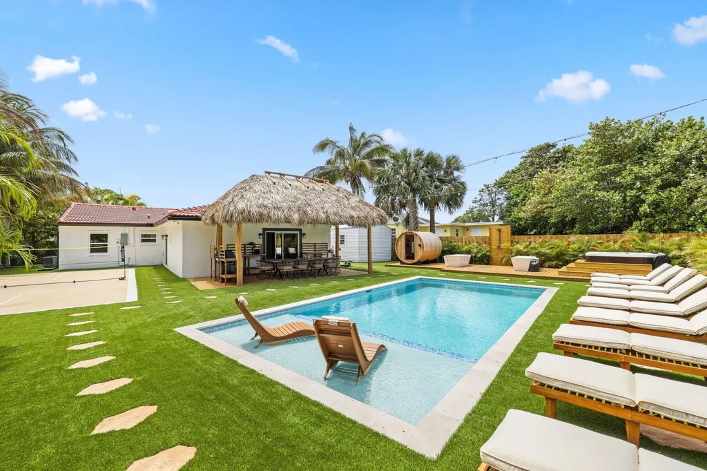 275 NE 16th Street Delray Beach FL 33444