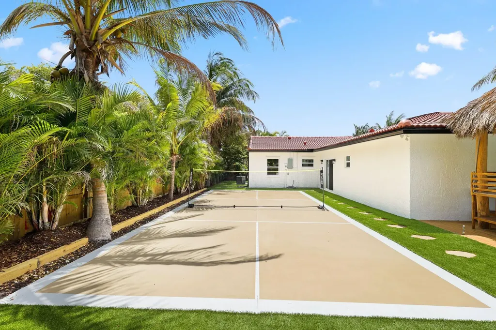 275 NE 16th Street Delray Beach FL 33444