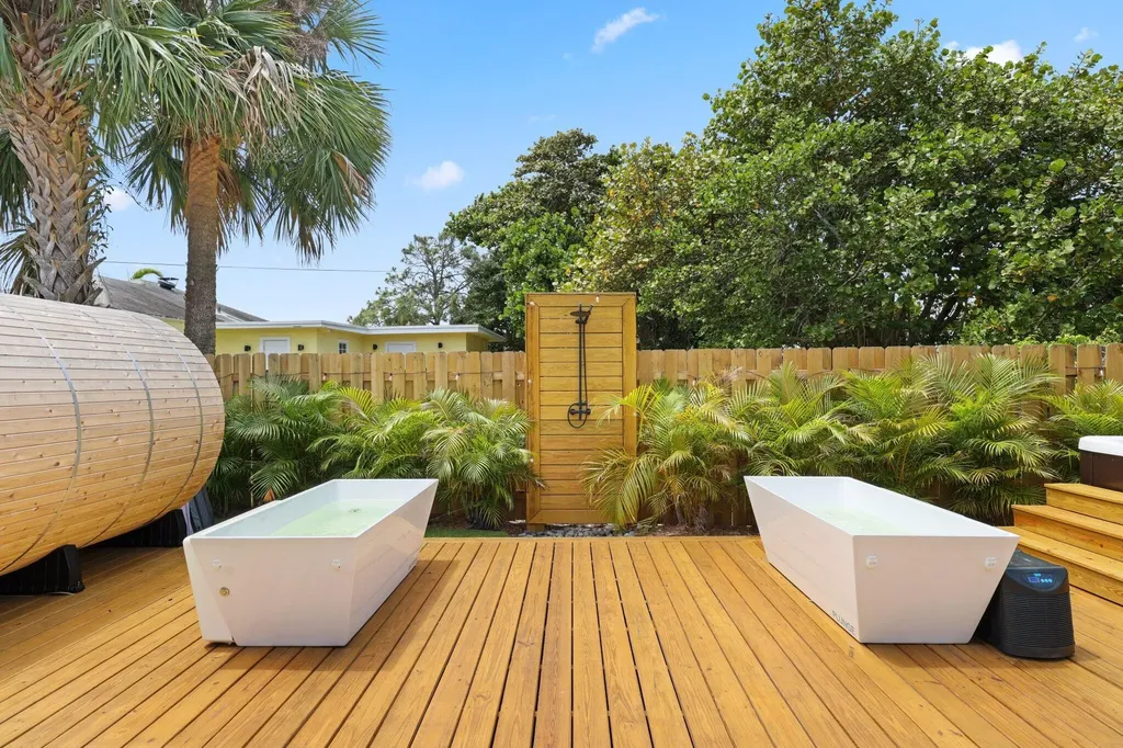 275 NE 16th Street Delray Beach FL 33444
