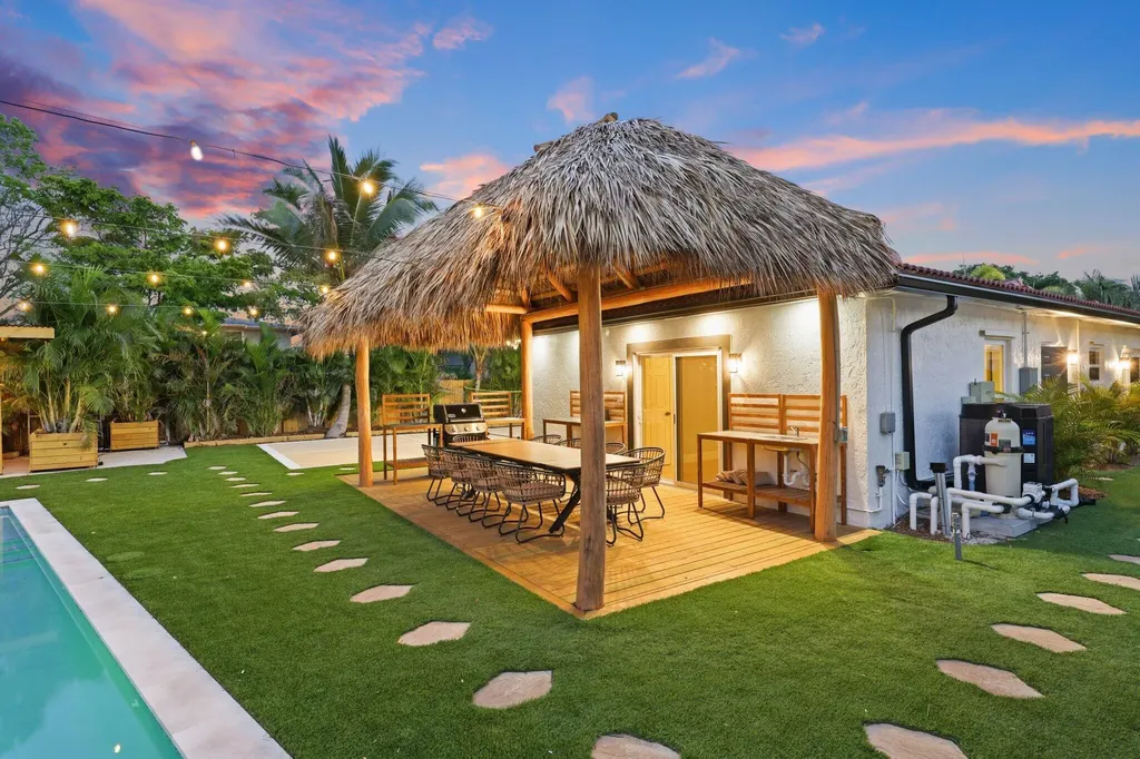 275 NE 16th Street Delray Beach FL 33444