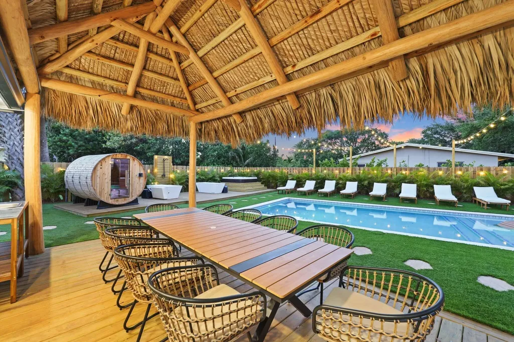 275 NE 16th Street Delray Beach FL 33444