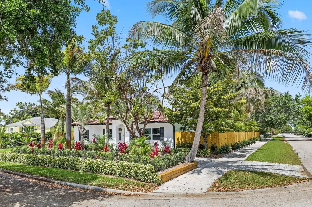 275 NE 16th Street Delray Beach FL 33444