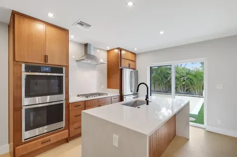 275 NE 16th Street Delray Beach FL 33444
