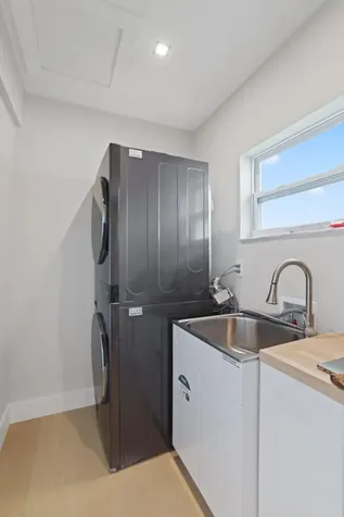 275 NE 16th Street Delray Beach FL 33444