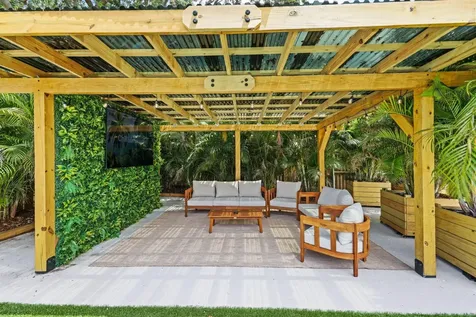 275 NE 16th Street Delray Beach FL 33444