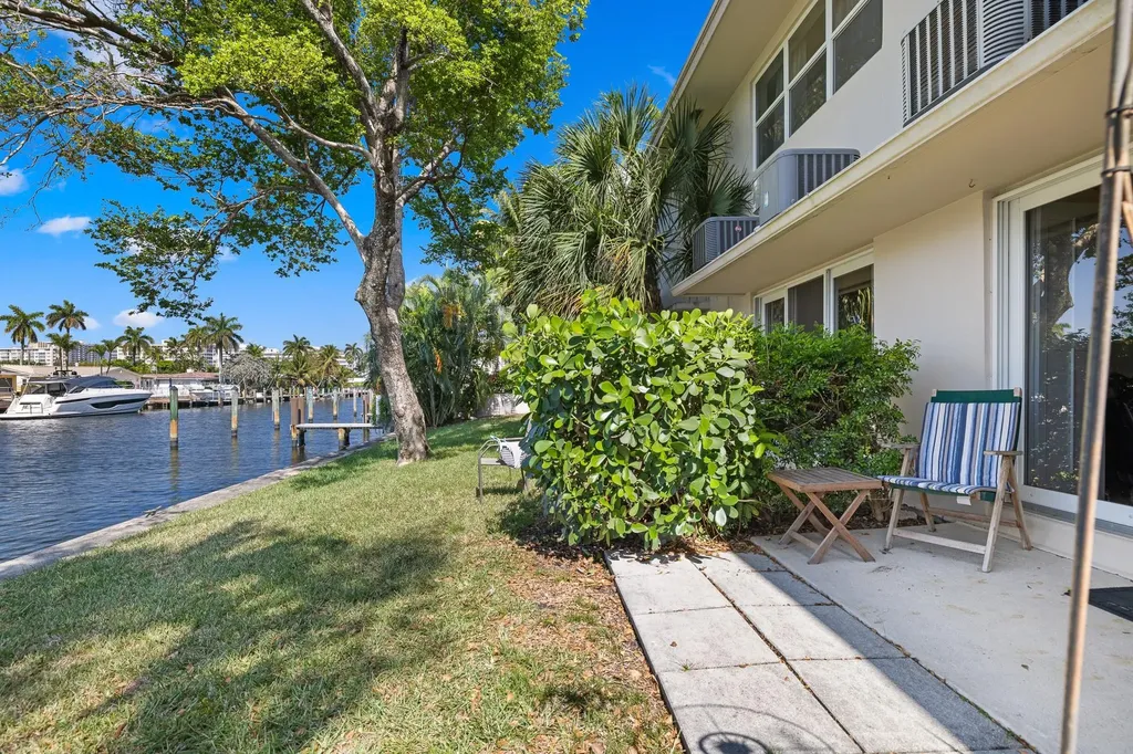 2701 NE 1st Street Pompano Beach FL 33062