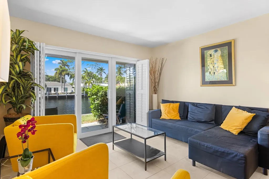 2701 NE 1st Street Pompano Beach FL 33062