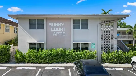 2701 NE 1st Street Pompano Beach FL 33062