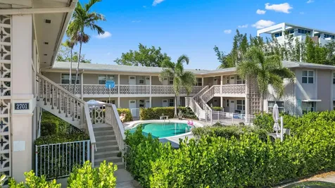 2701 NE 1st Street Pompano Beach FL 33062