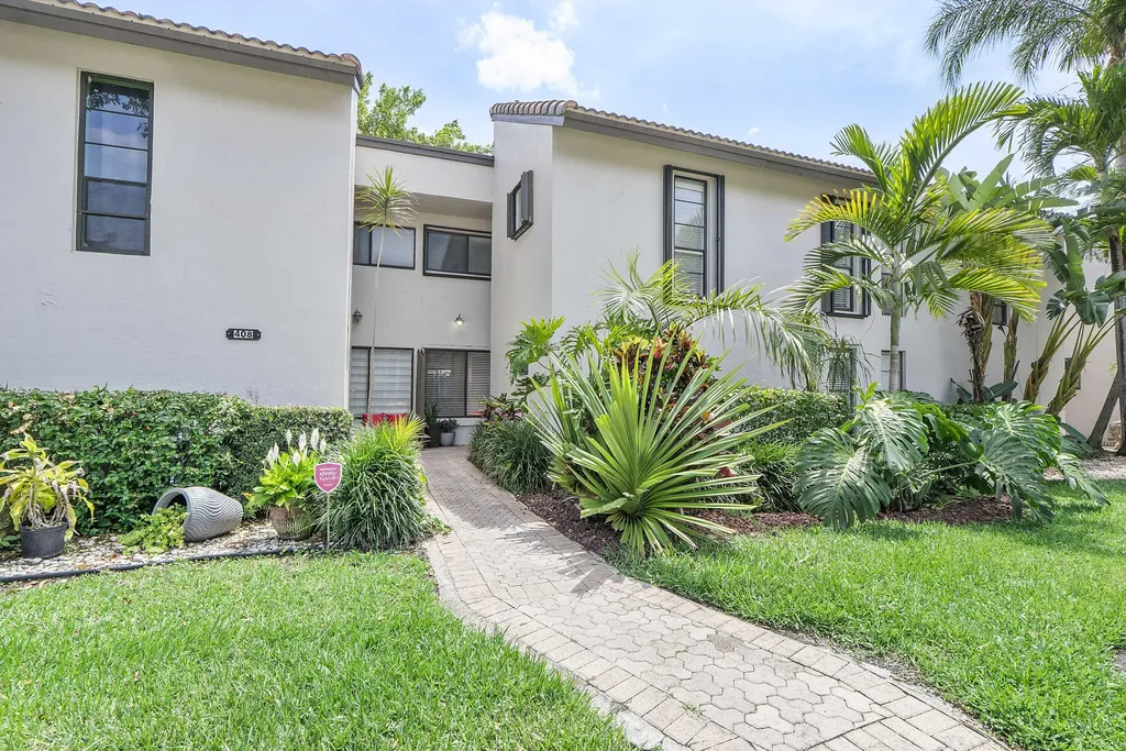 9717 N New River Canal Road Plantation FL 33324