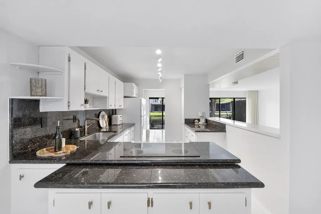9717 N New River Canal Road Plantation FL 33324