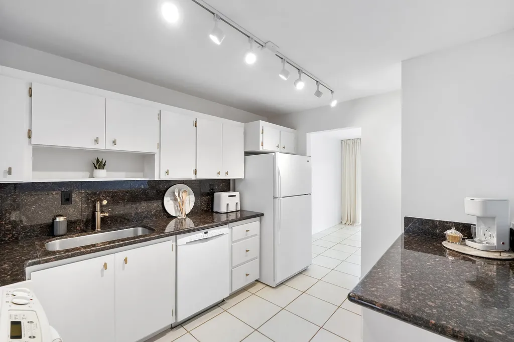 9717 N New River Canal Road Plantation FL 33324