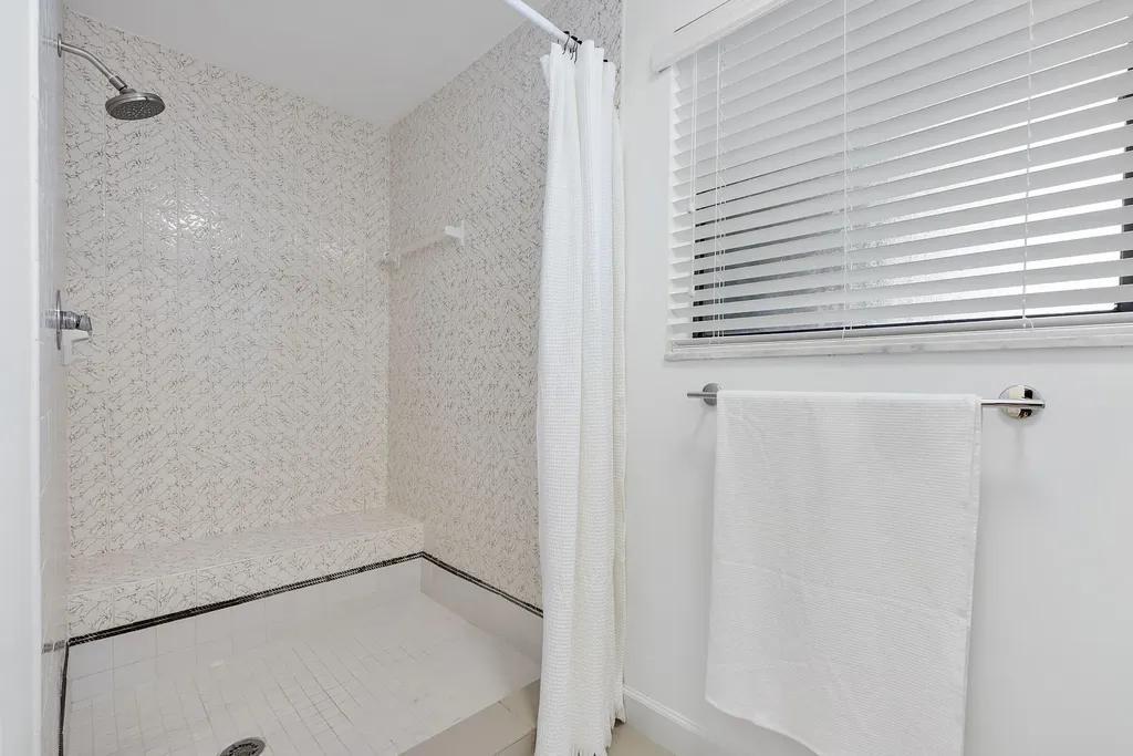 9717 N New River Canal Road Plantation FL 33324