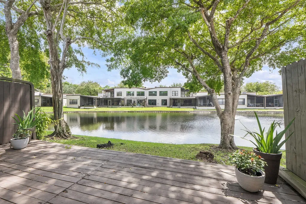 9717 N New River Canal Road Plantation FL 33324