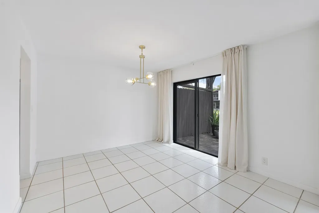 9717 N New River Canal Road Plantation FL 33324
