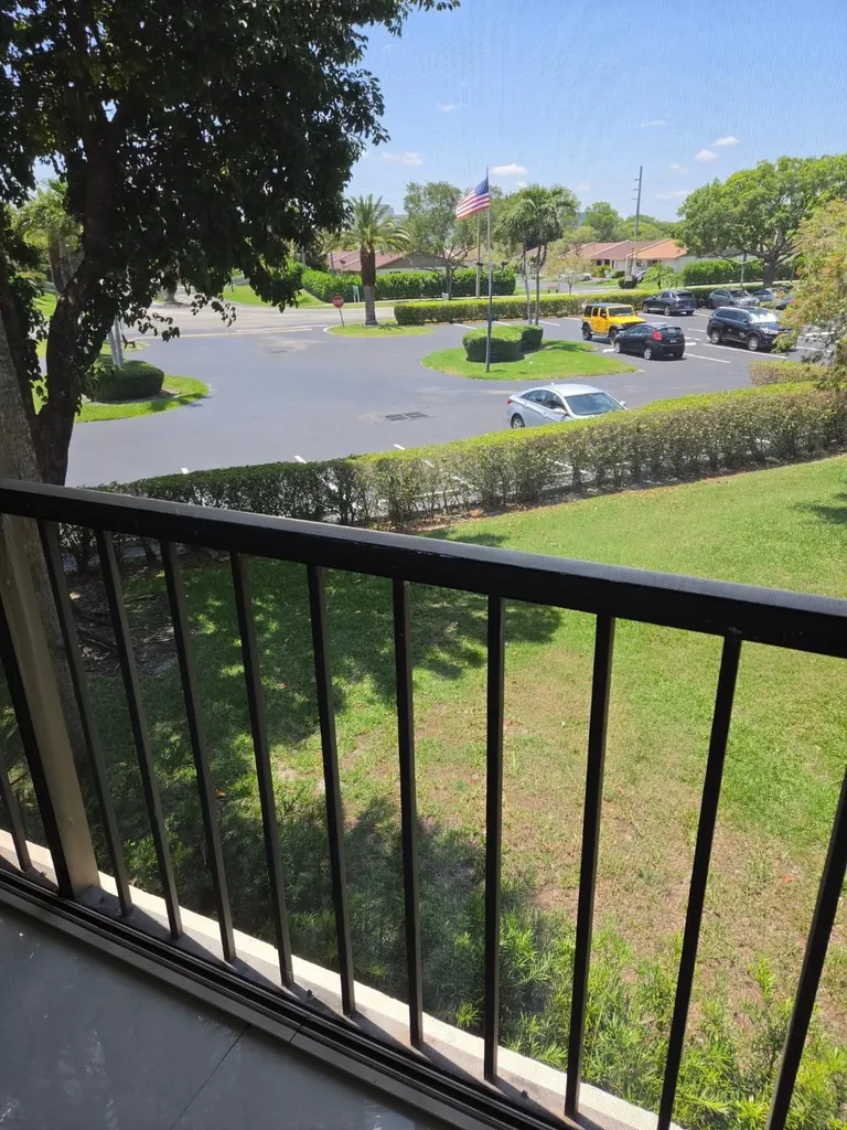 5310 Las Verdes Circle Delray Beach FL 33484