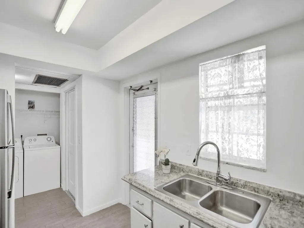 10193 N Military Trail Palm Beach Gardens FL 33410