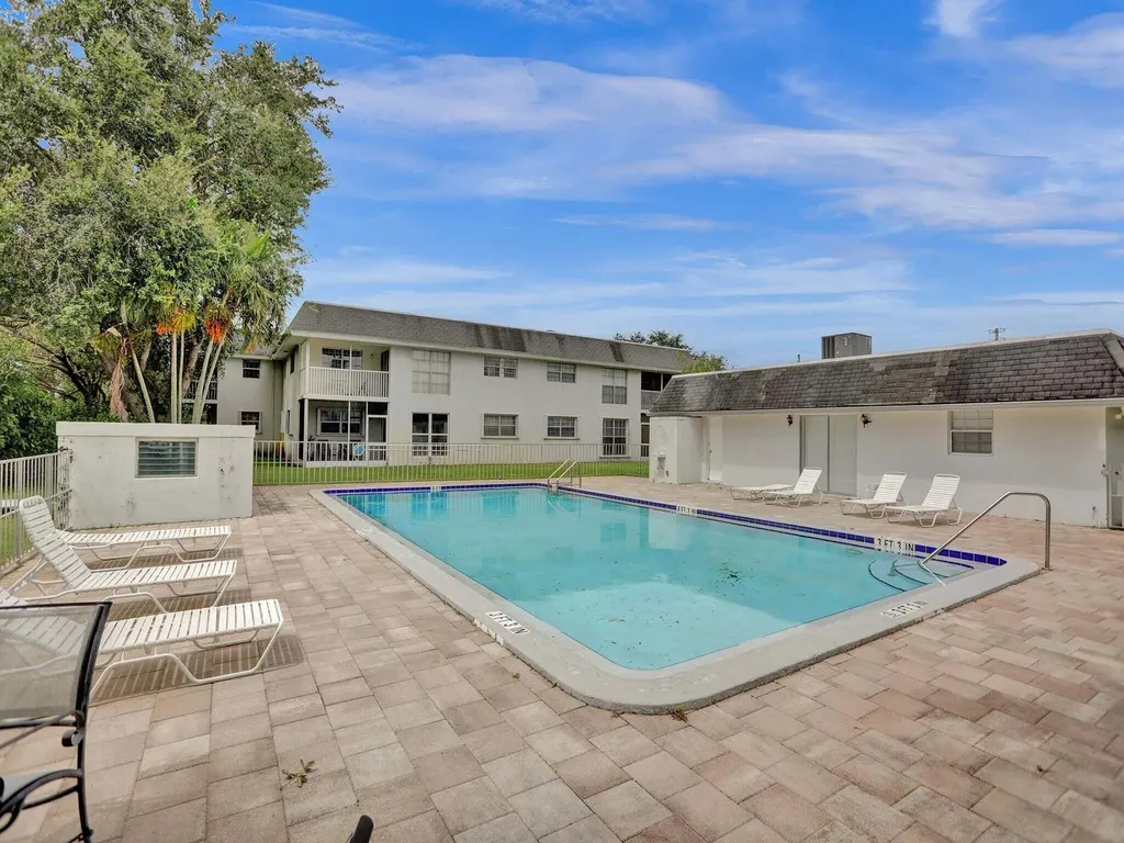 10193 N Military Trail Palm Beach Gardens FL 33410