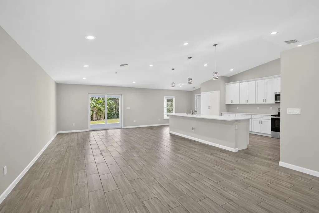 13393 40th Lane N West Palm Beach FL 33411