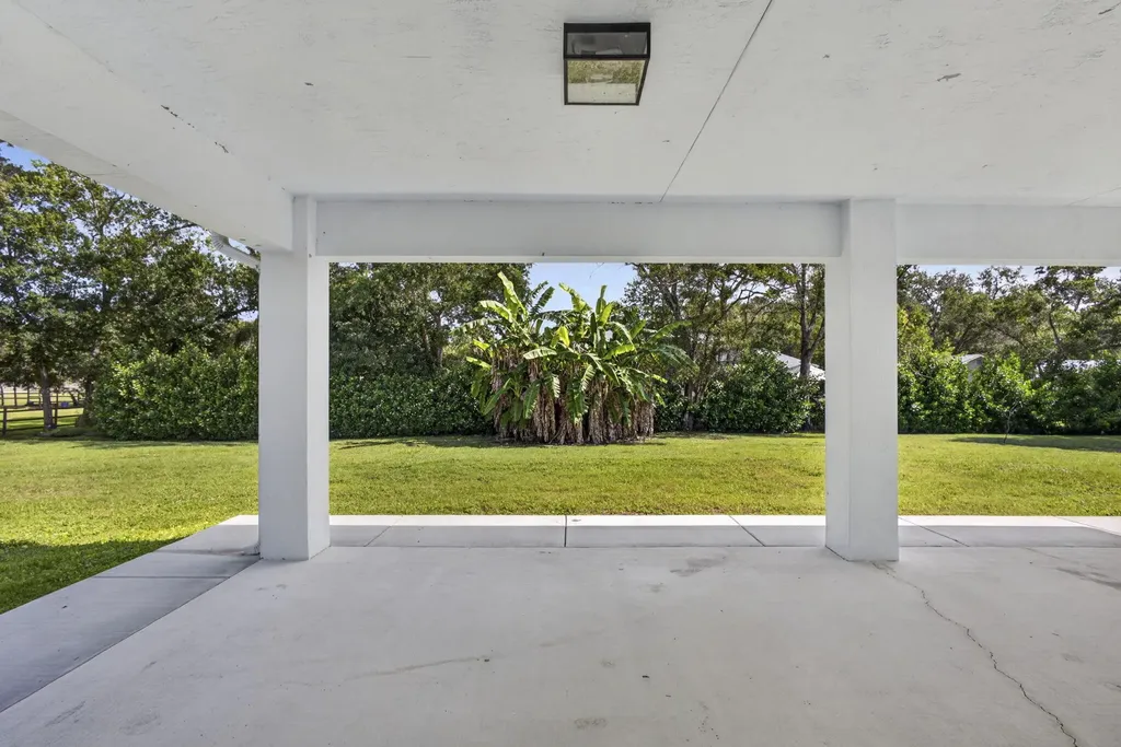 13393 40th Lane N West Palm Beach FL 33411