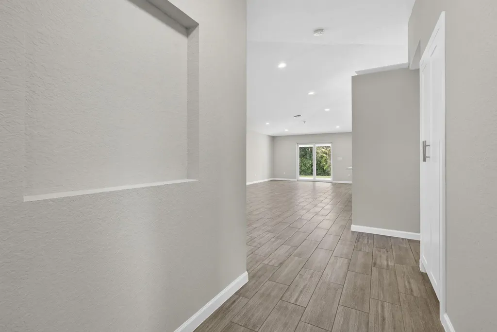 13393 40th Lane N West Palm Beach FL 33411