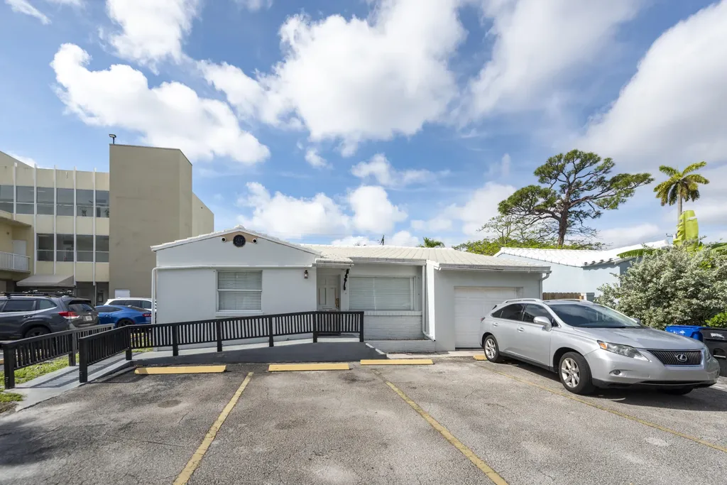 412 SE 17th Street Fort Lauderdale FL 33316