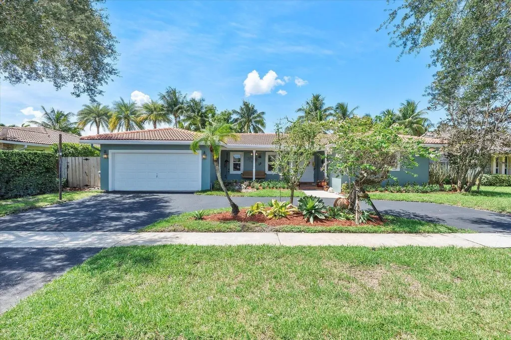 5101 N 36th Court Hollywood FL 33021