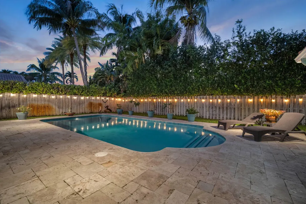 5101 N 36th Court Hollywood FL 33021