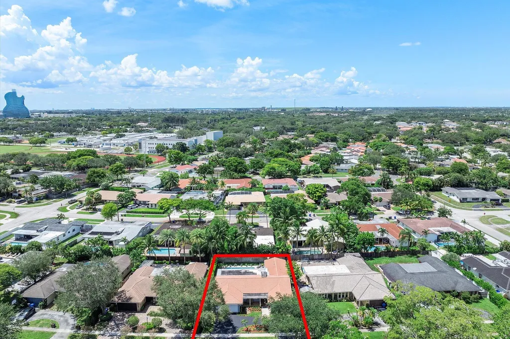 5101 N 36th Court Hollywood FL 33021