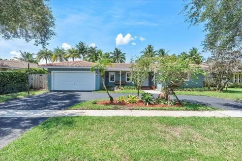 5101 N 36th Court Hollywood FL 33021