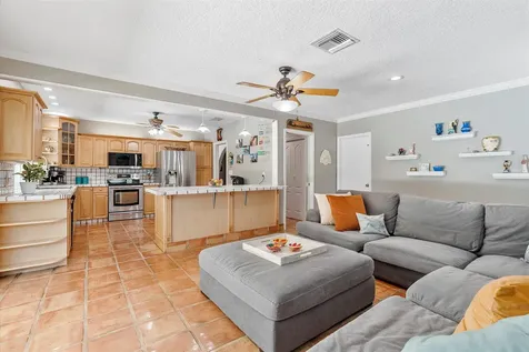 5101 N 36th Court Hollywood FL 33021