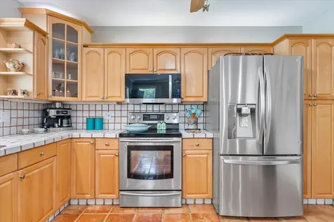 5101 N 36th Court Hollywood FL 33021