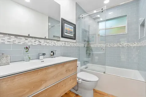 5101 N 36th Court Hollywood FL 33021