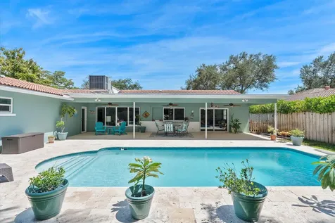 5101 N 36th Court Hollywood FL 33021