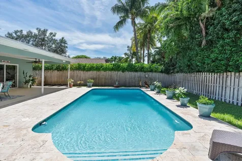5101 N 36th Court Hollywood FL 33021