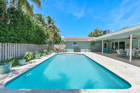 5101 N 36th Court Hollywood FL 33021