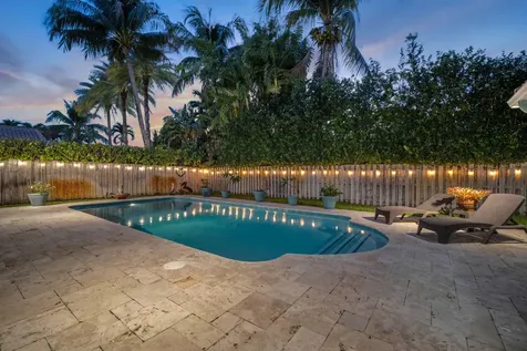 5101 N 36th Court Hollywood FL 33021